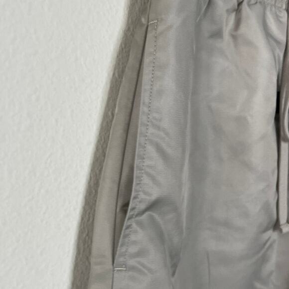 ESSENTIALS FEAR OF GOD MENs  NYLON TRACK PANT SIZE XS DESERT TAUPE - Picture 4 of 11